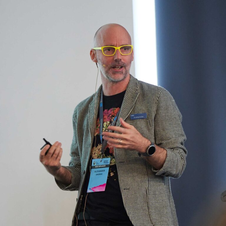 Alexander Swords: Diverse Storytelling Patterns